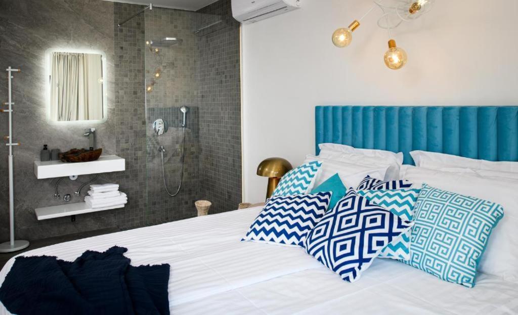 Gallery Luxury & Rooms-only Adults *