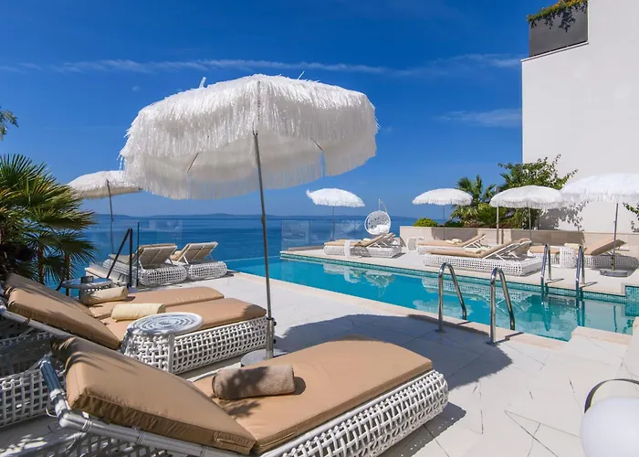 Gallery Luxury Suites & Rooms-Only Adults