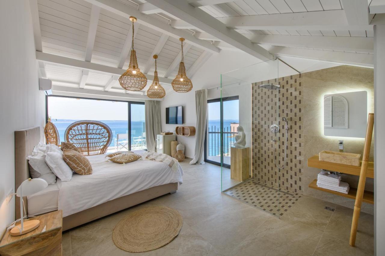 Gallery Luxury Suites & Rooms-Only Adults Apartment Split