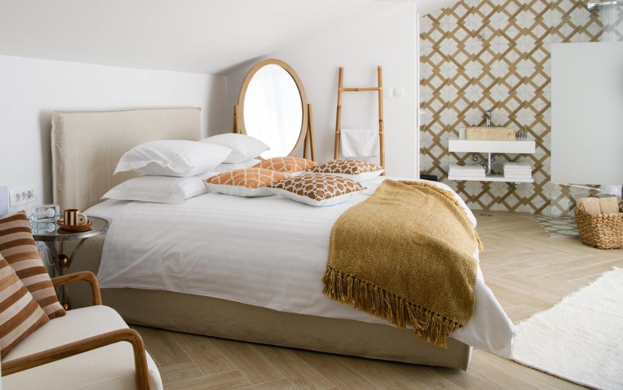 Gallery Luxury Suites & Rooms-Only Adults Apartment *