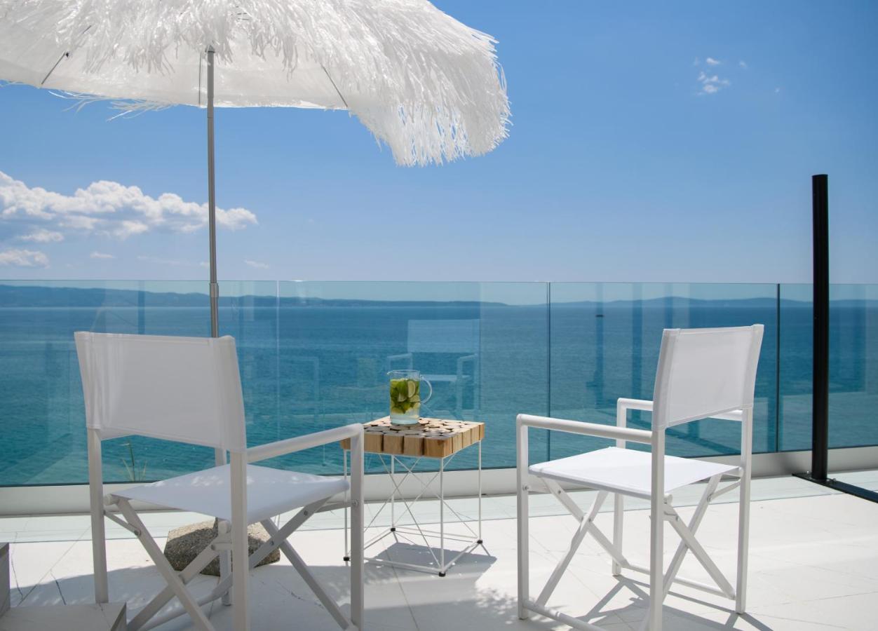 Gallery Luxury Suites & Rooms-Only Adults Apartment