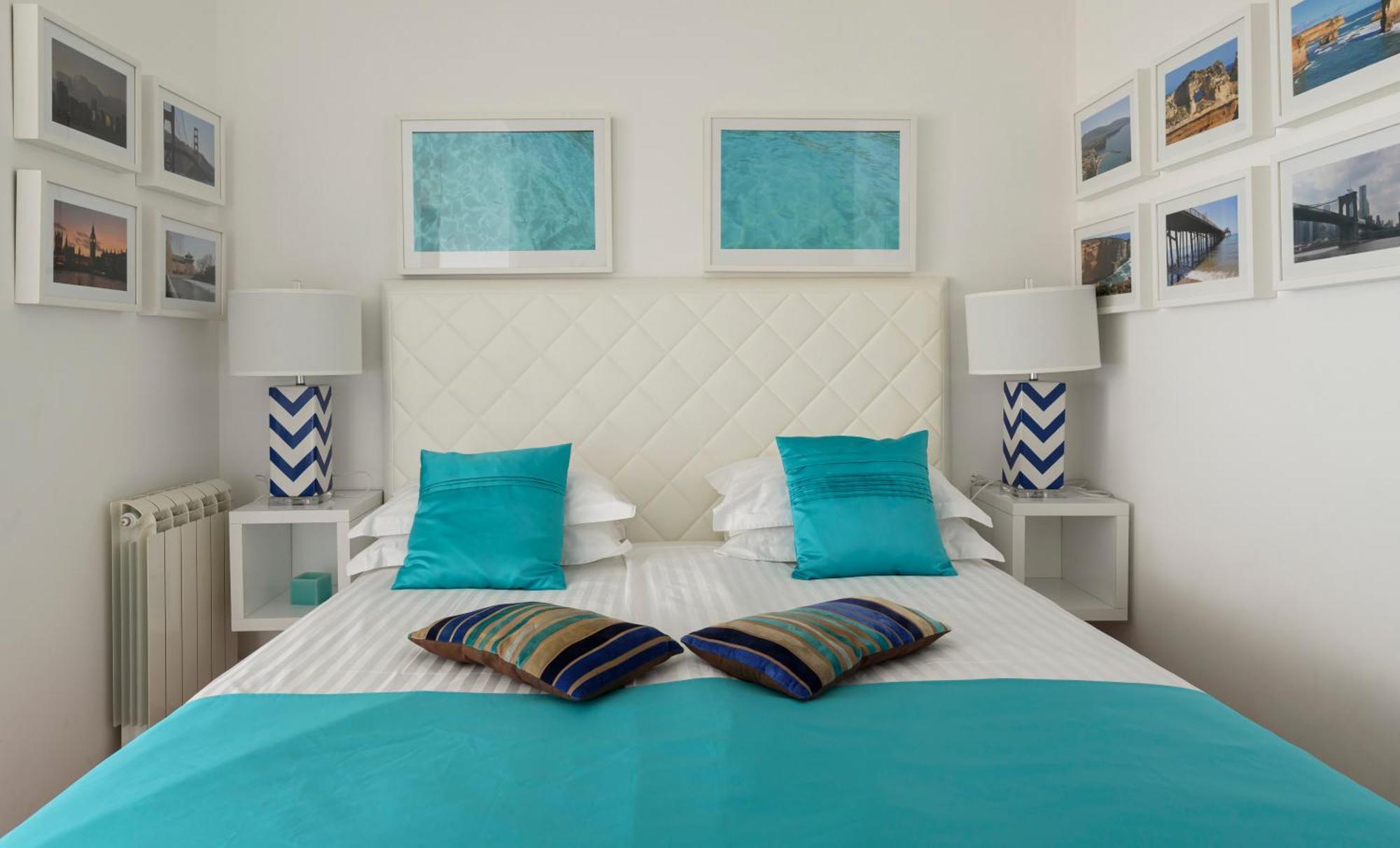 Gallery Luxury Suites & Rooms-Only Adults *